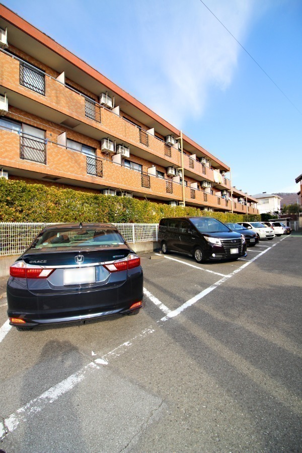 駐車場　駐車場スペース