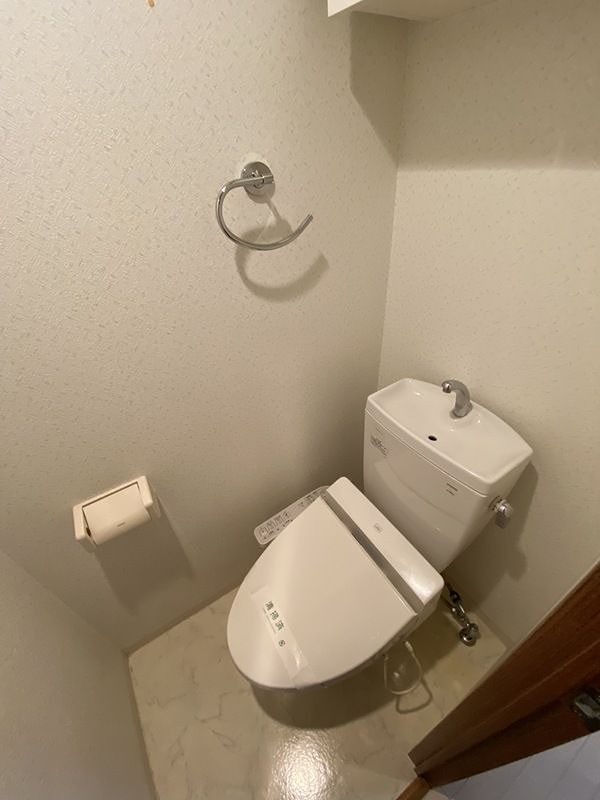 プレール・ドゥーク西大島駅前のトイレ写真