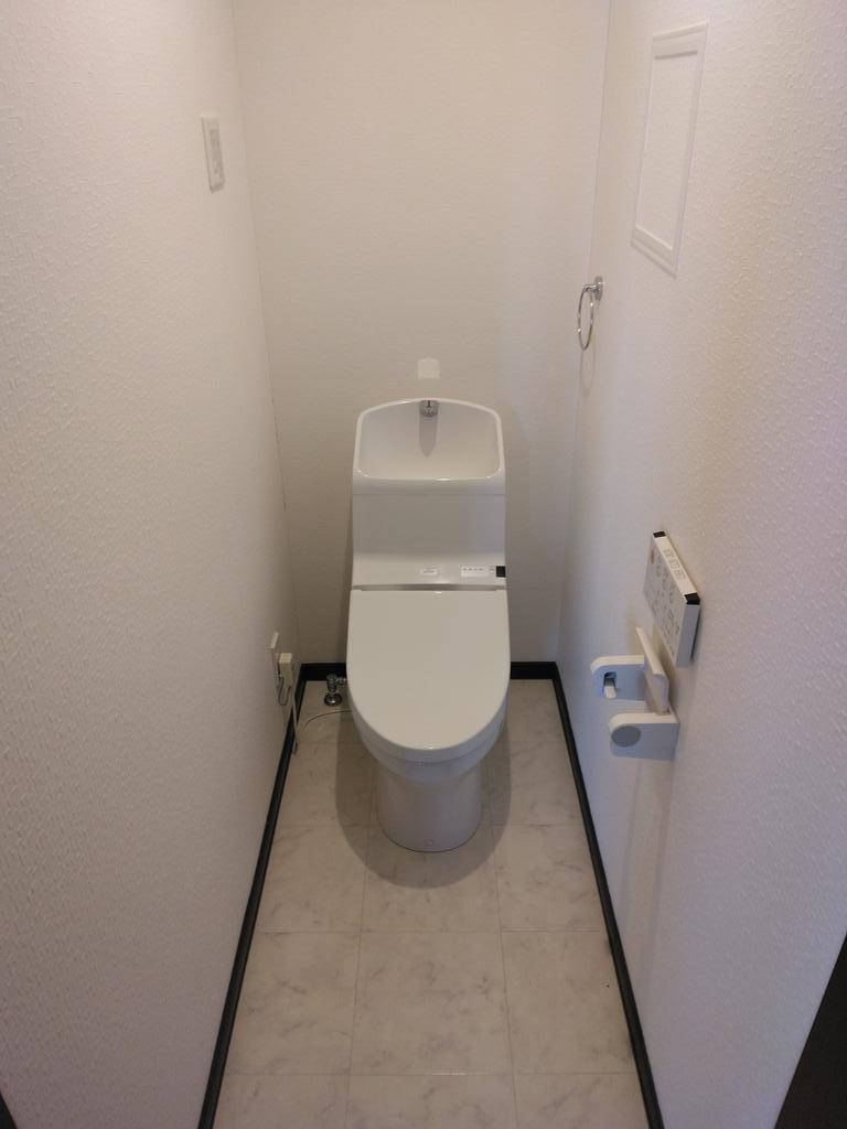 ラグナガーデンIIIのトイレ写真