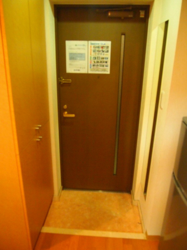 玄関　☆家具・家電付マンション☆