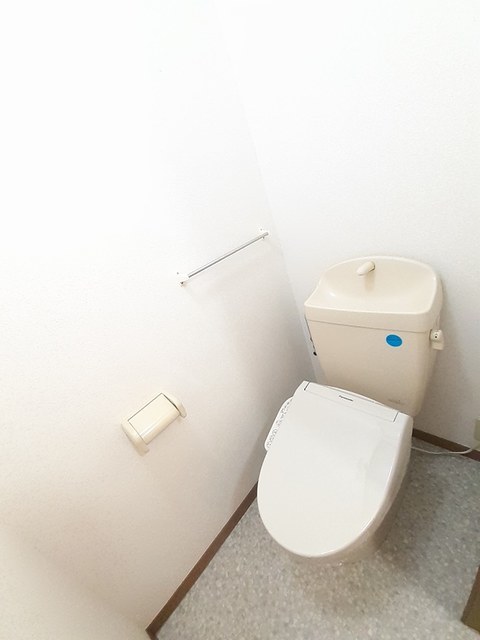 【アンソレイエ・Ｙ．Ａのトイレ】