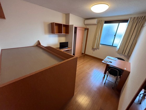 居室・リビング　※別部屋の写真です