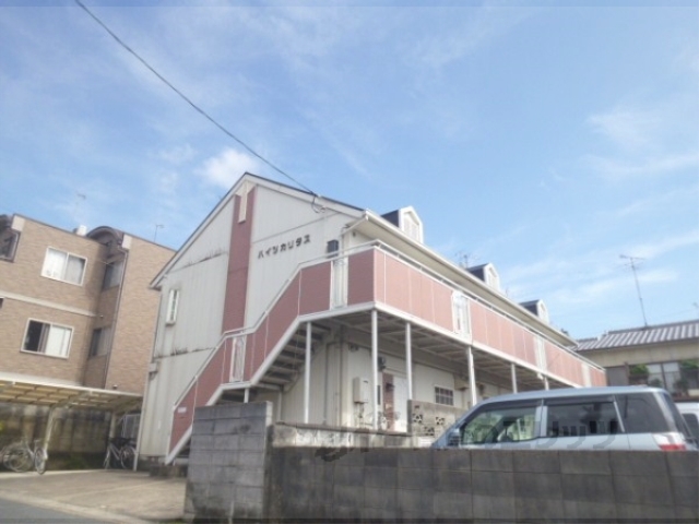 京都市山科区東野南井ノ上町のアパートの建物外観