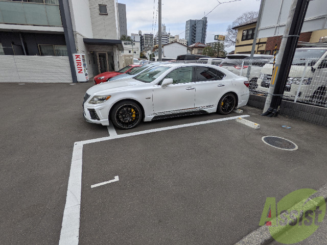 【仙台市青葉区花京院のマンションの駐車場】