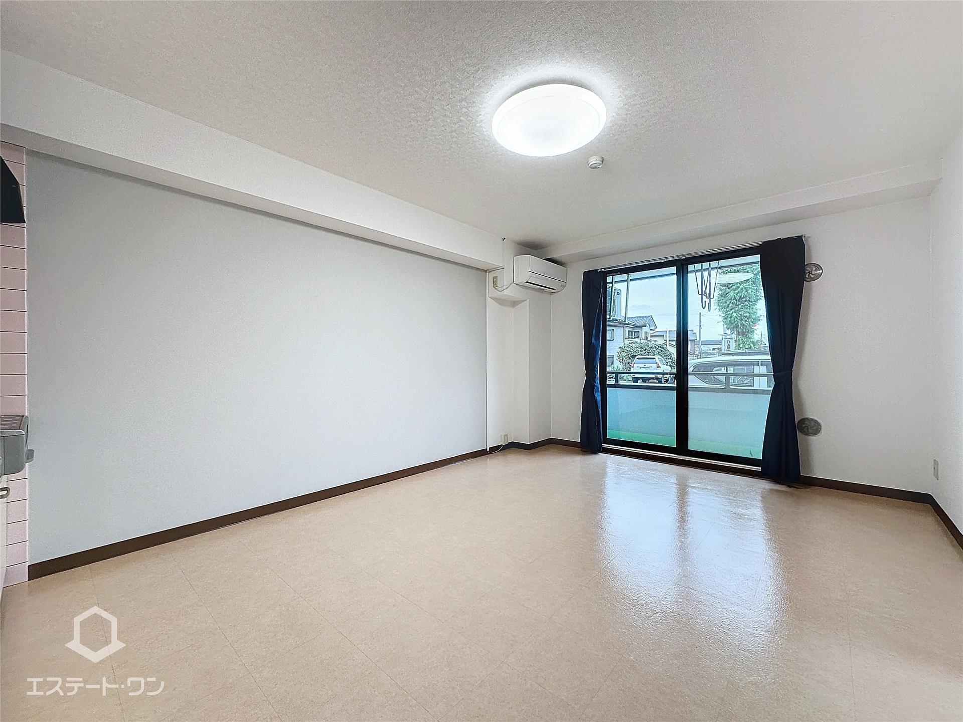 居室・リビング　12帖の広々としたリビング☆