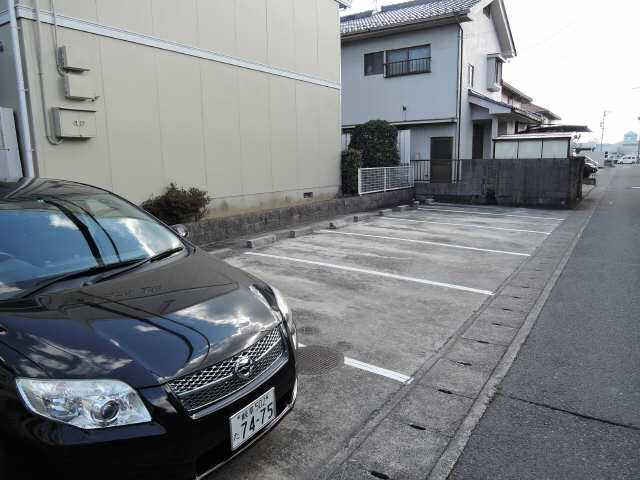 【ピースフル上松の駐車場】