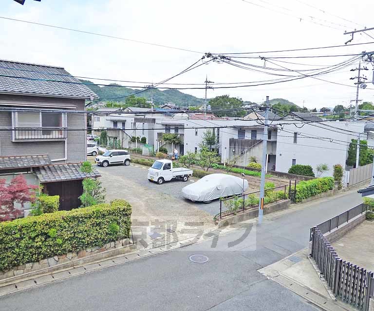 【京都市右京区鳴滝中道町のアパートの眺望】