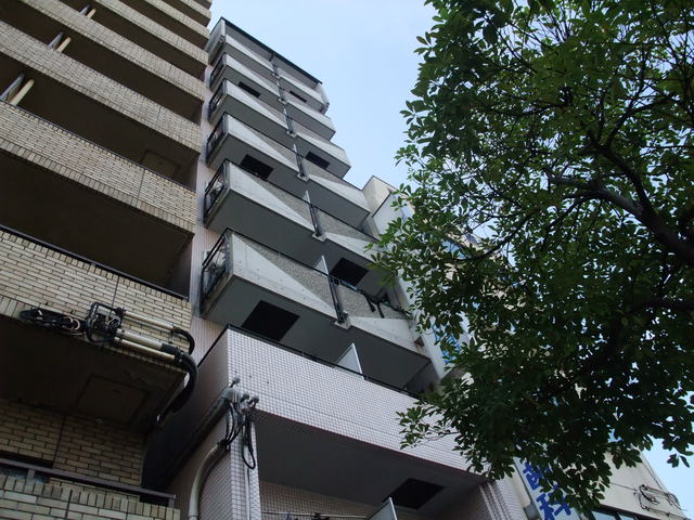 【広島市中区舟入中町のマンションの建物外観】