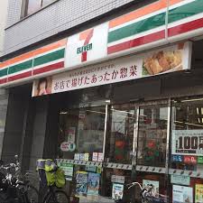 【万代住之江コーポのコンビニ】