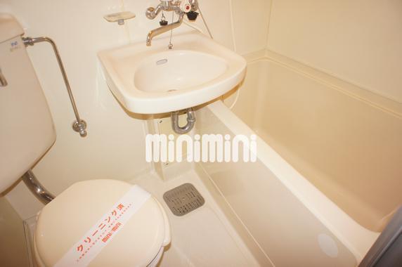 バス・シャワールーム　３点ユニットバスです。