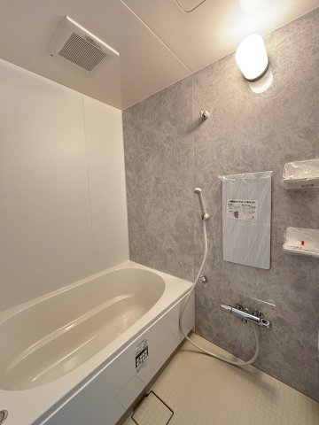 バス・シャワールーム　☆お風呂は新規交換済み☆
