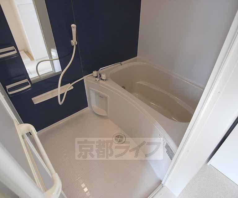 バス・シャワールーム　高級感のあるお風呂です。