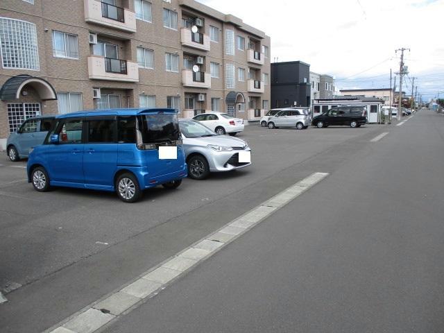 駐車場　駐車場