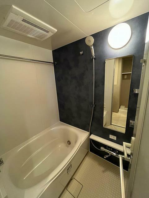 バス・シャワールーム　?