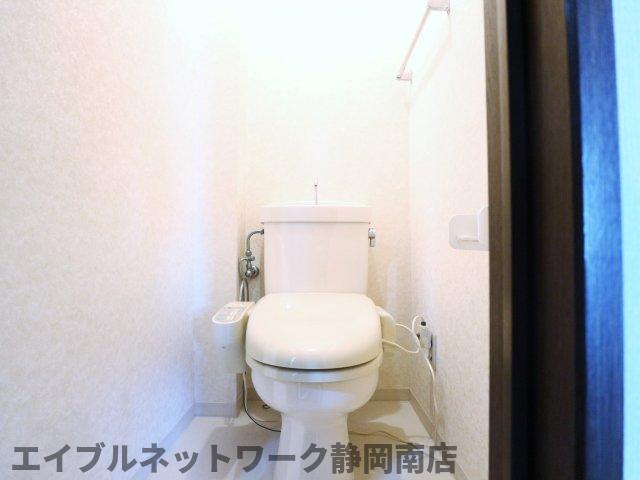 トイレ　トイレもきれいです