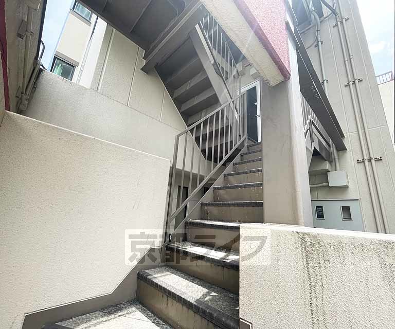 その他　嬉しいエレベーター付きです。