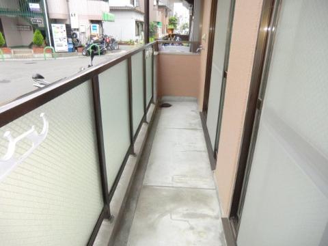 　バルコニー　ベランダ