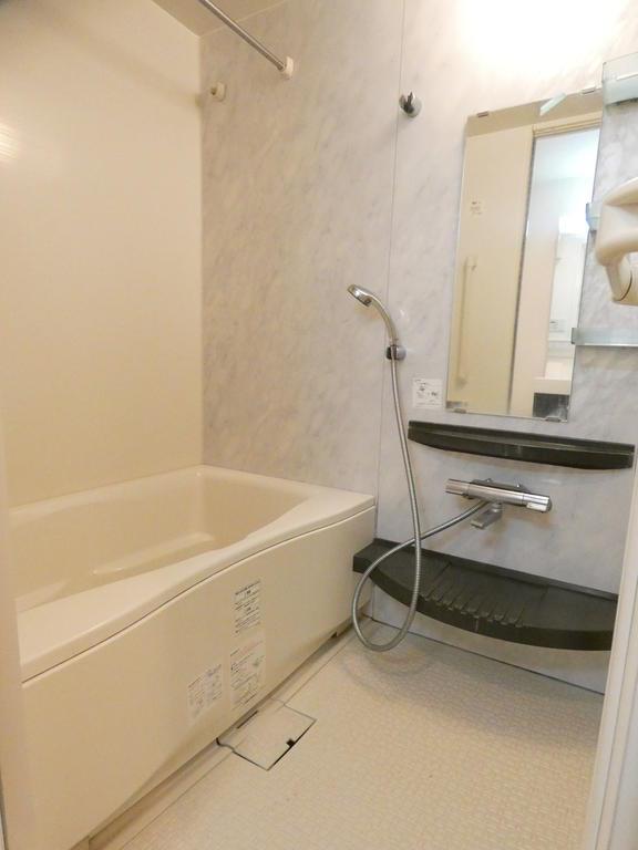 バス・シャワールーム　バス※別部屋参考写真