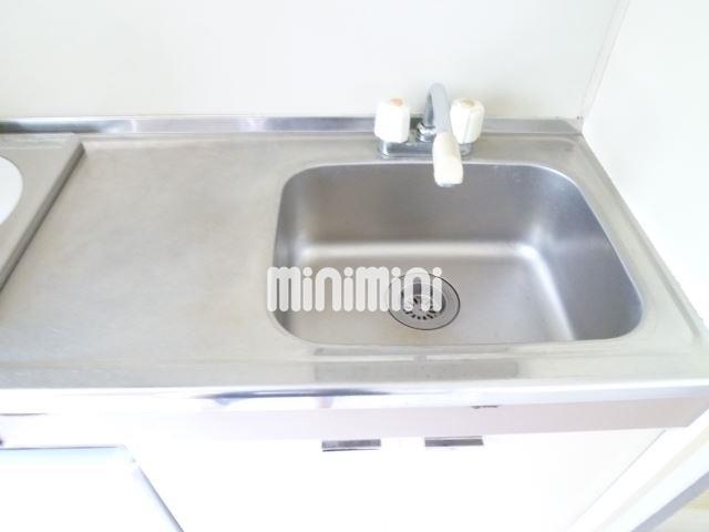 キッチン　まな板置く場所もあるのでいいですね