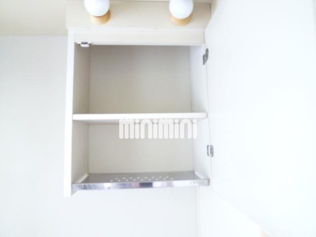 収納　お皿やコップなど収納できます