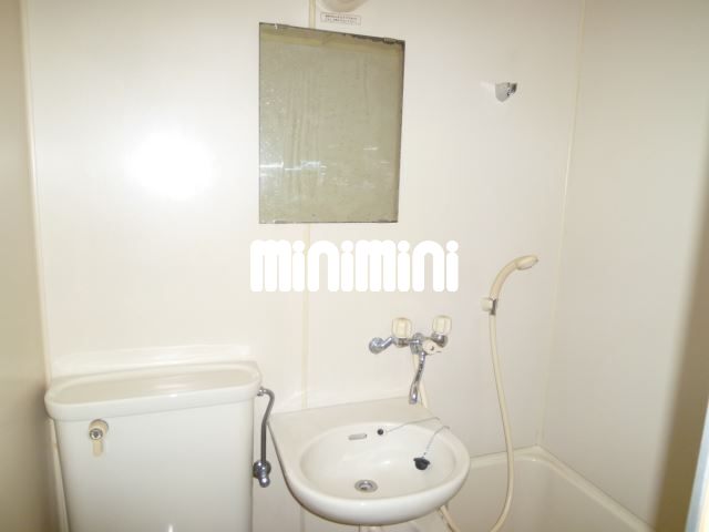 洗面設備　ミニ冷蔵庫もあります