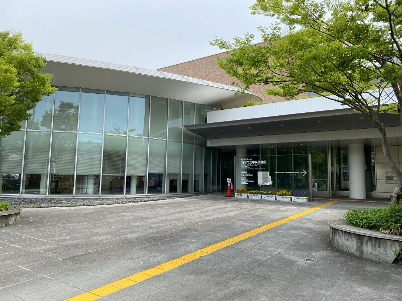 図書館　新潟市立中央図書館（図書館）まで356m