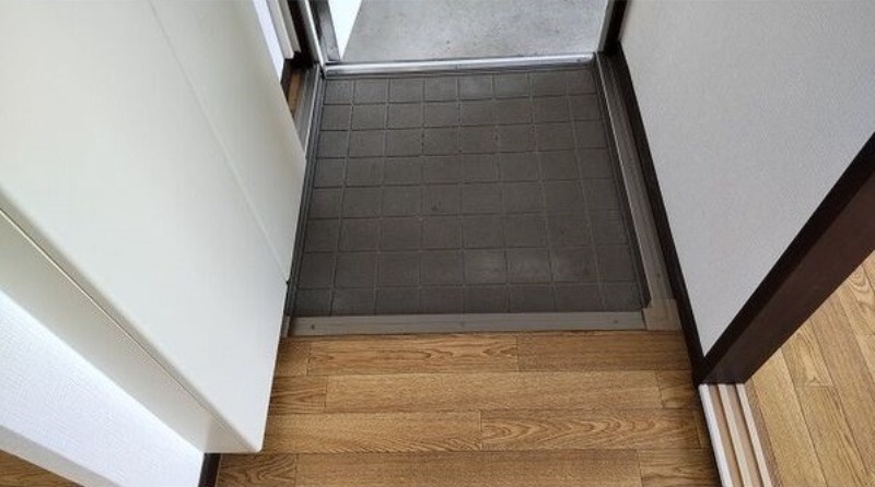 玄関　図面と現状に相違がある場合には現状を優先