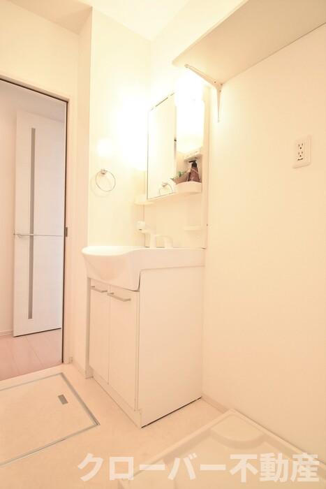 洗面設備　洗髪洗面化粧台・室内洗濯機置場