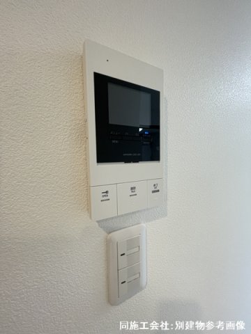 セキュリティ　女性の方でも安心のモニター付きインターフォン♪