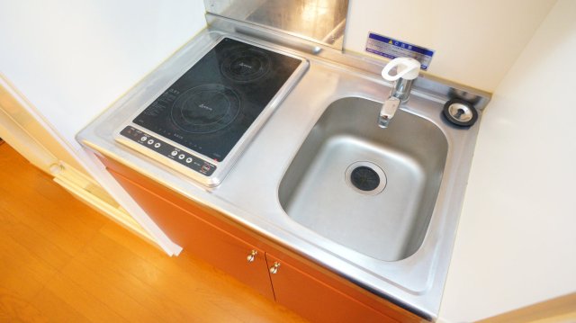 キッチン　コンパクトなキッチンで掃除もらくらく