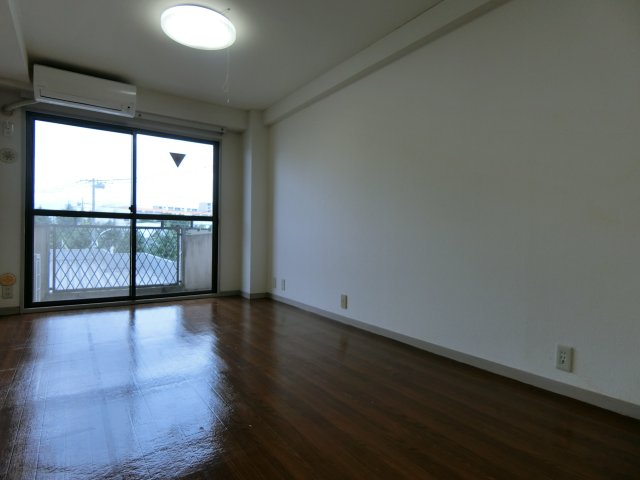 居室・リビング　※別部屋のイメージ写真です。