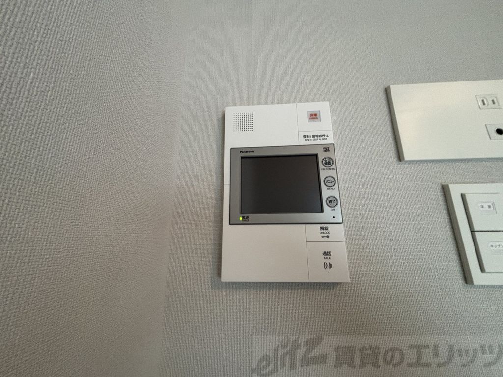 セキュリティ　モニター付きインターホン