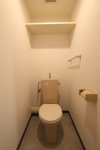 トイレ　参考写真です。現況優先。