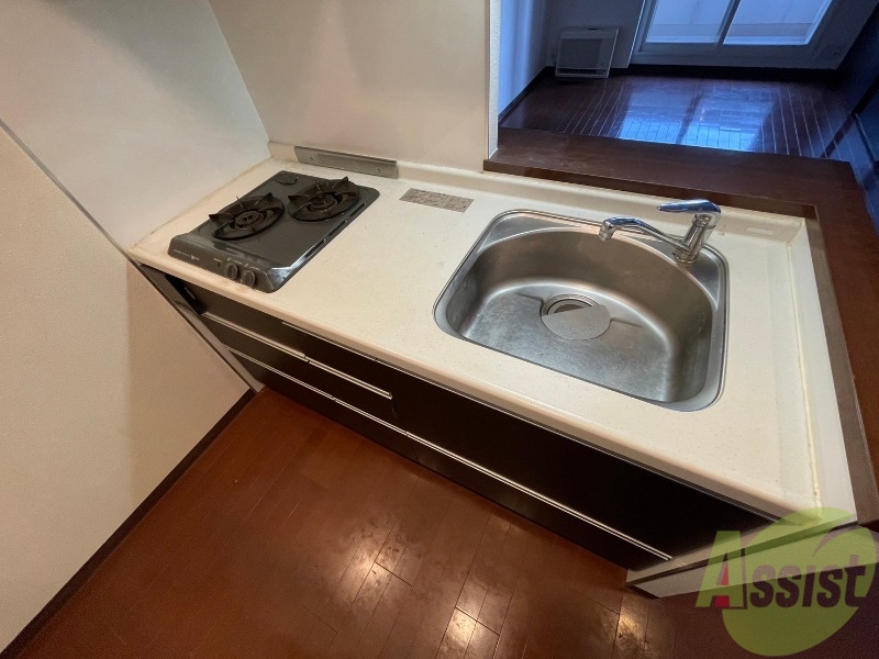 キッチン　使いやすいカウンターキッチンになっております！