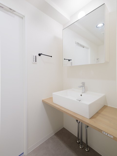 洗面設備　※写真は同タイプ住戸です。
