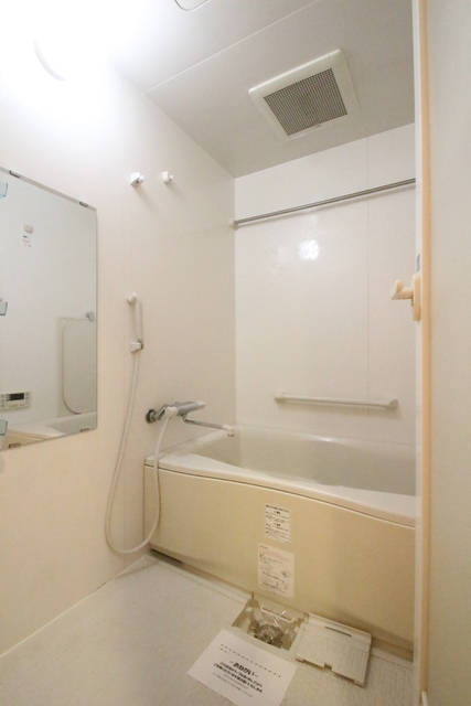 バス・シャワールーム　※別室の参考写真の為、現況優先です。