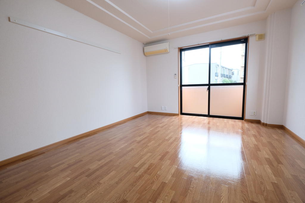 居室・リビング　室内写真は別室です