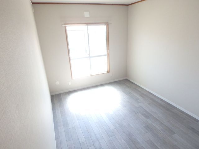 居室・リビング　別号室参考写真