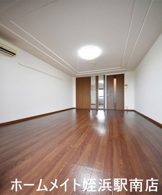 居室・リビング　★広さ9帖の洋室♪★参考写真