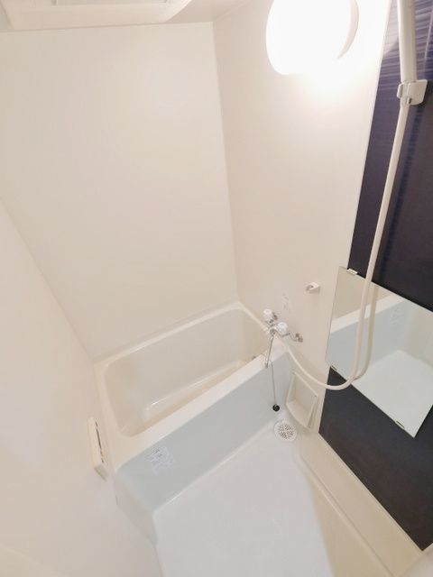 バス・シャワールーム　★オシャレなタイルのバス★