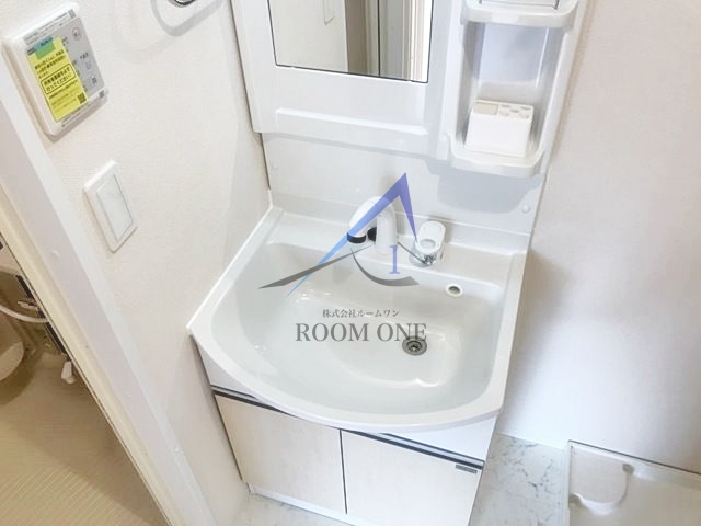 洗面設備　独立洗面台です。