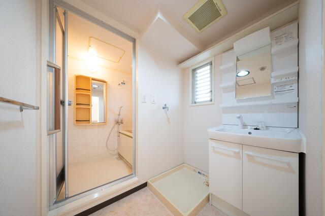 バス・シャワールーム