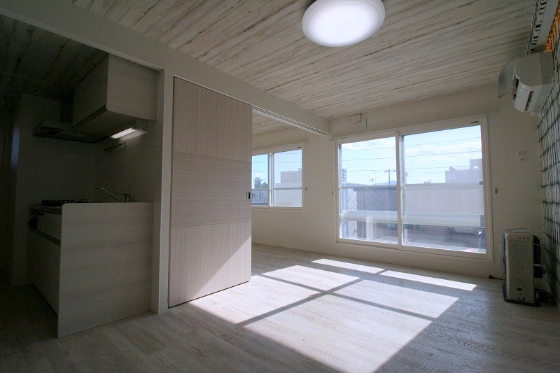 居室・リビング　☆広々とした間取りでオススメのお部屋です。