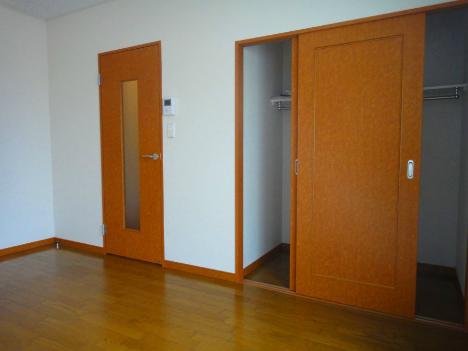 居室・リビング　別号室の写真となります