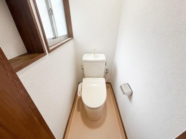 近鉄長野線 河内長野駅 徒歩17分 2階建 築50年のトイレ写真