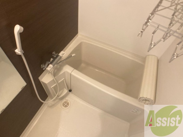 バス・シャワールーム　お風呂になります。一日の疲れを癒してくださいね。