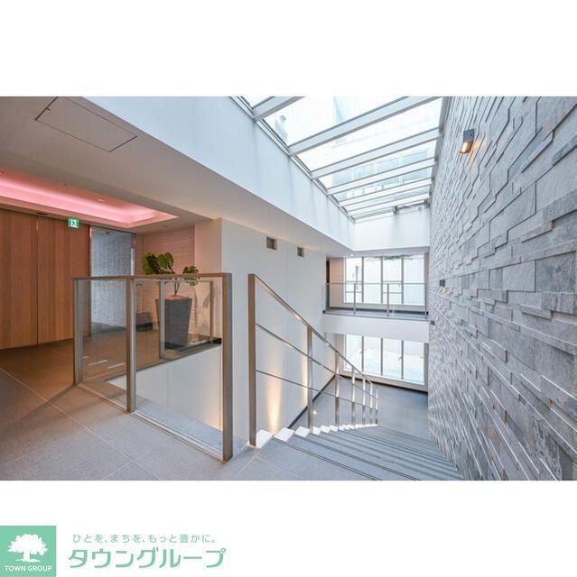 エントランス　部屋探しは株式会社　タウンハウジング　までお気軽にお問合せ…