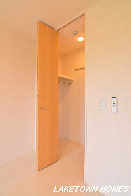 収納　南側洋室のクローゼットです。