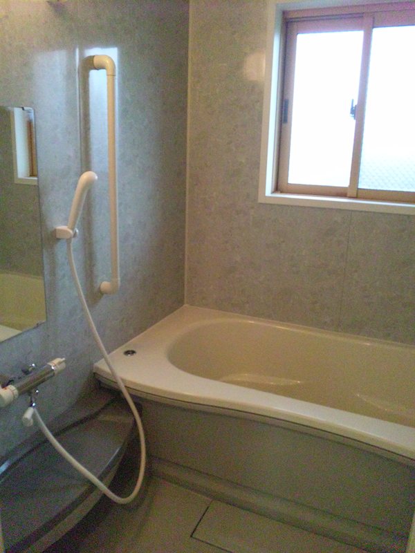 バス・シャワールーム　日々の疲れを癒すお風呂です♪