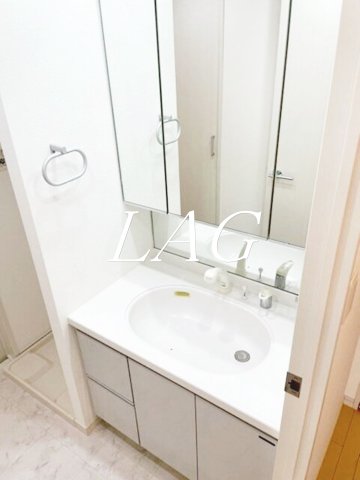 洗面設備　洗面台です。